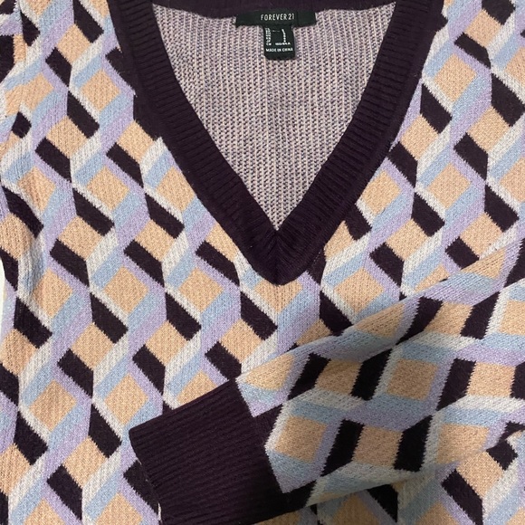 Forever 21 long sleeve V-neck sweater - Picture 3 of 5